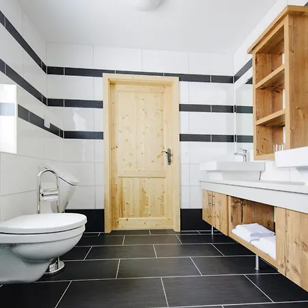 Chalet In Gaal By Ski Slopes & Bathing Pond, Cleaning Included Chalet Pirkach